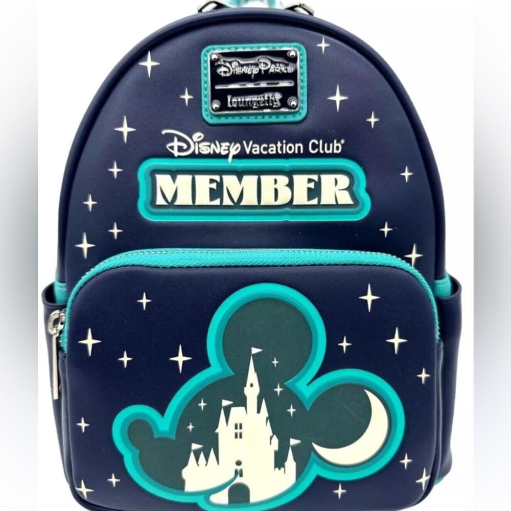 Loungefly Disney Parks Vacation Club Member Glow in DatkBackpack Hard Tag New!